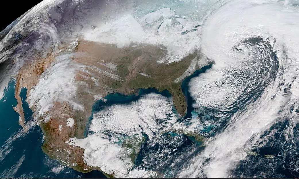 Image of a storm over the US.