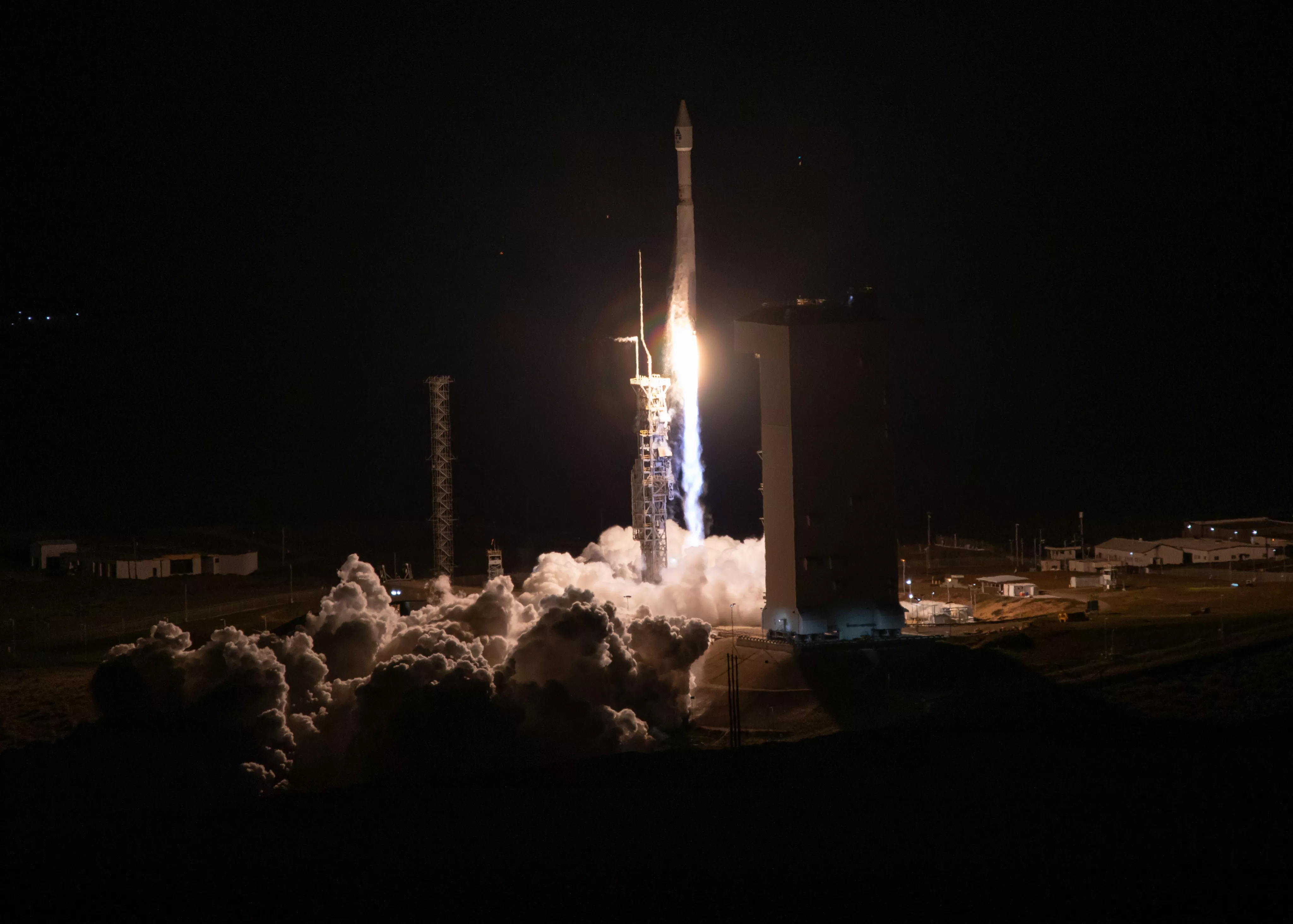 Image of the atlas five rocket launch carrying JPSS-2 Satellite
